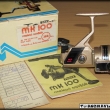 MK 100 - proveden� ve zlat� barv�.C�vka v barv� navij�ku.